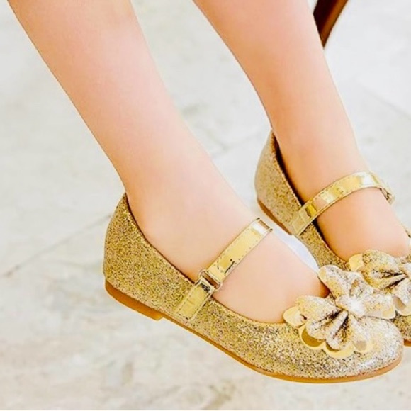 Tip Top Kids Other - Mary Jane Glitter Shoe with Bow Size 10 New in Box